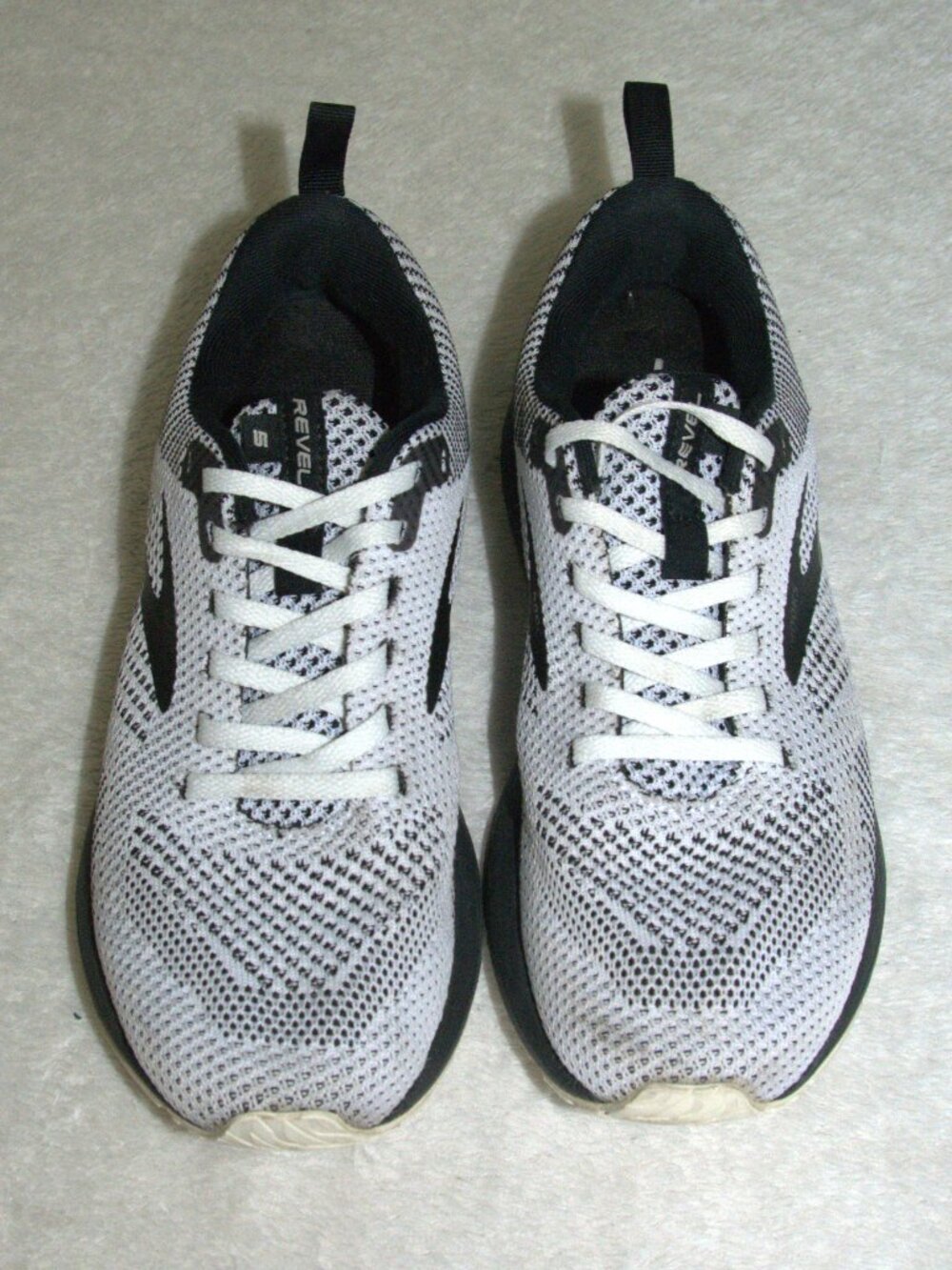 Brooks Revel 5 Running Shoes Women's size 8M